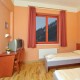 s�sz�ll�s: Sigmundsberg csal�di �s ifj�s�gi h�z